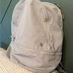 lululemon | grey patterned backpack